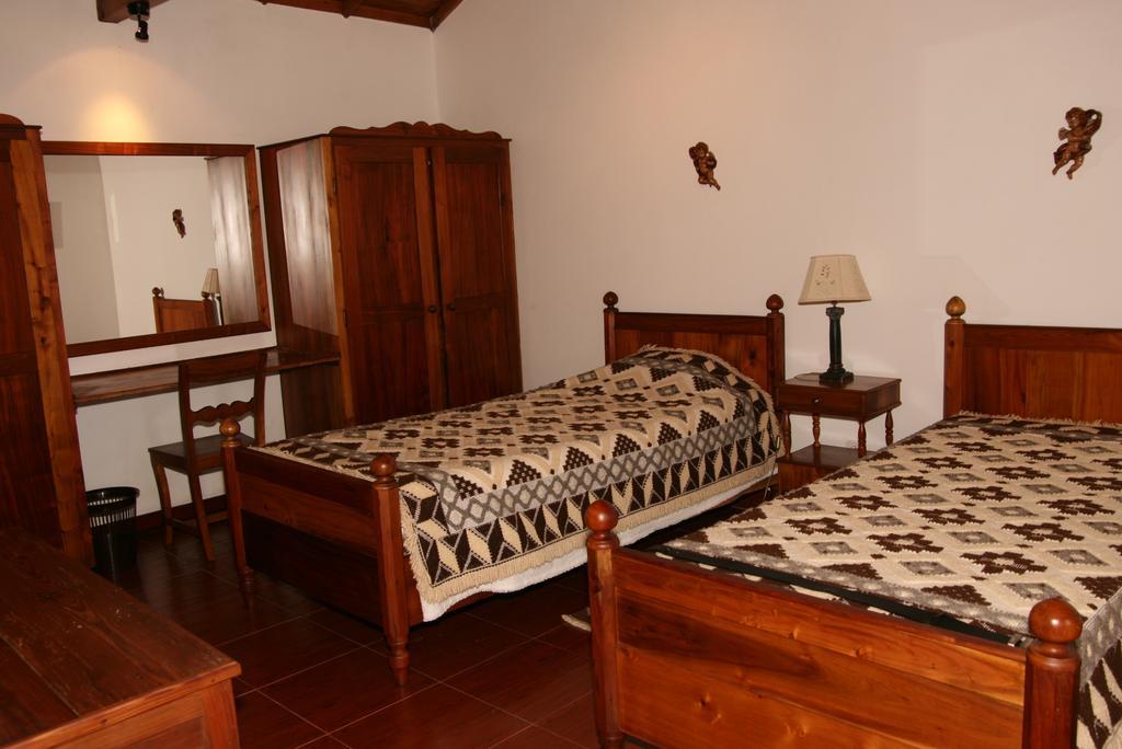 Villa Quinta Dos Figos "5 Trevos Gold" Praia da Vitória Zimmer foto